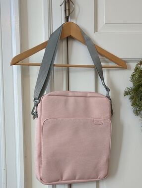 Timovo Light Pink Tablet Bag With Gray Adjustable Shoulder Strap